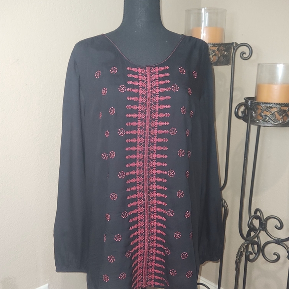 Nine West Vintage America Tops - Nine West Vintage America Elegant Black Blouse with Pink Embroidery
